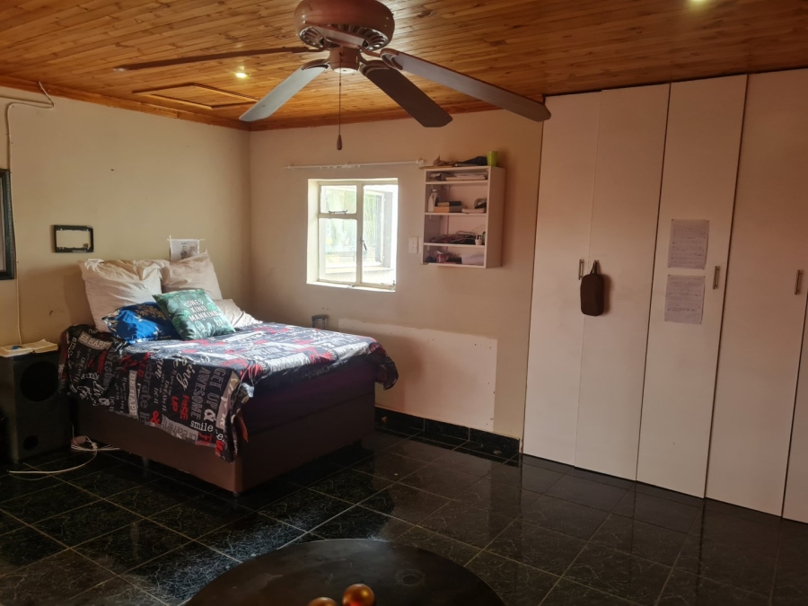 5 Bedroom Property for Sale in Pellissier Free State